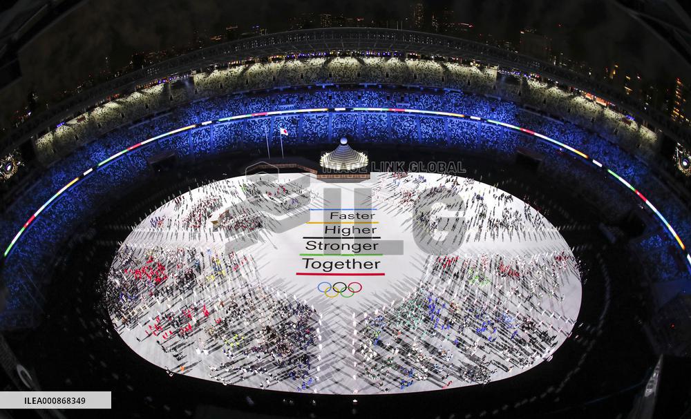 (SP)XINHUA-PICTURES OF THE YEAR 2021-SPORT