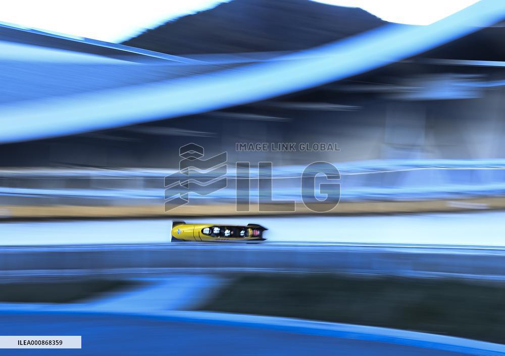 (SP)XINHUA-PICTURES OF THE YEAR 2021-SPORT