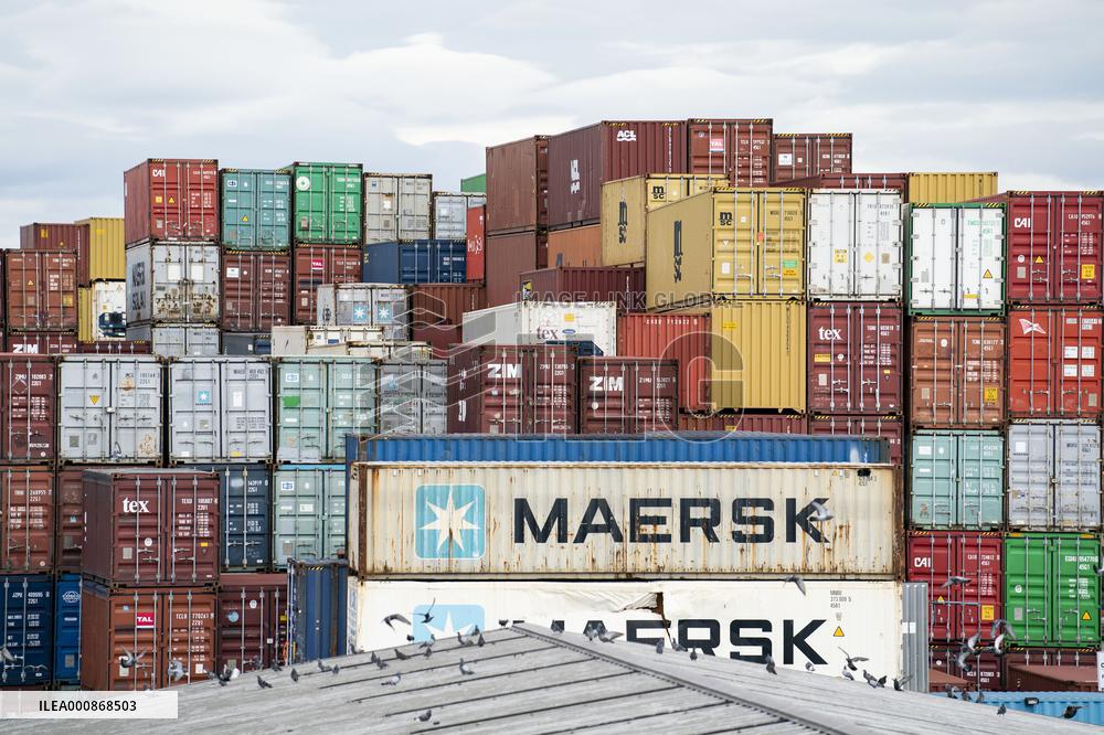 XINHUA-PICTURES OF THE YEAR 2021-WORLD NEWS