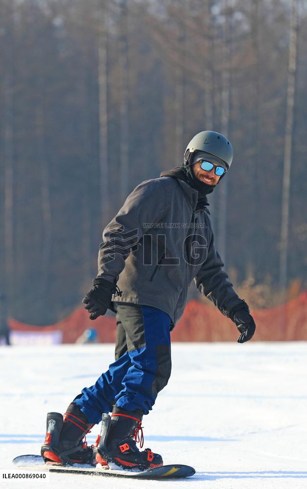 (SP)CHINA-LIAONING-SHENYANG-WINTER SPORTS ENTHUSIAST (CN)