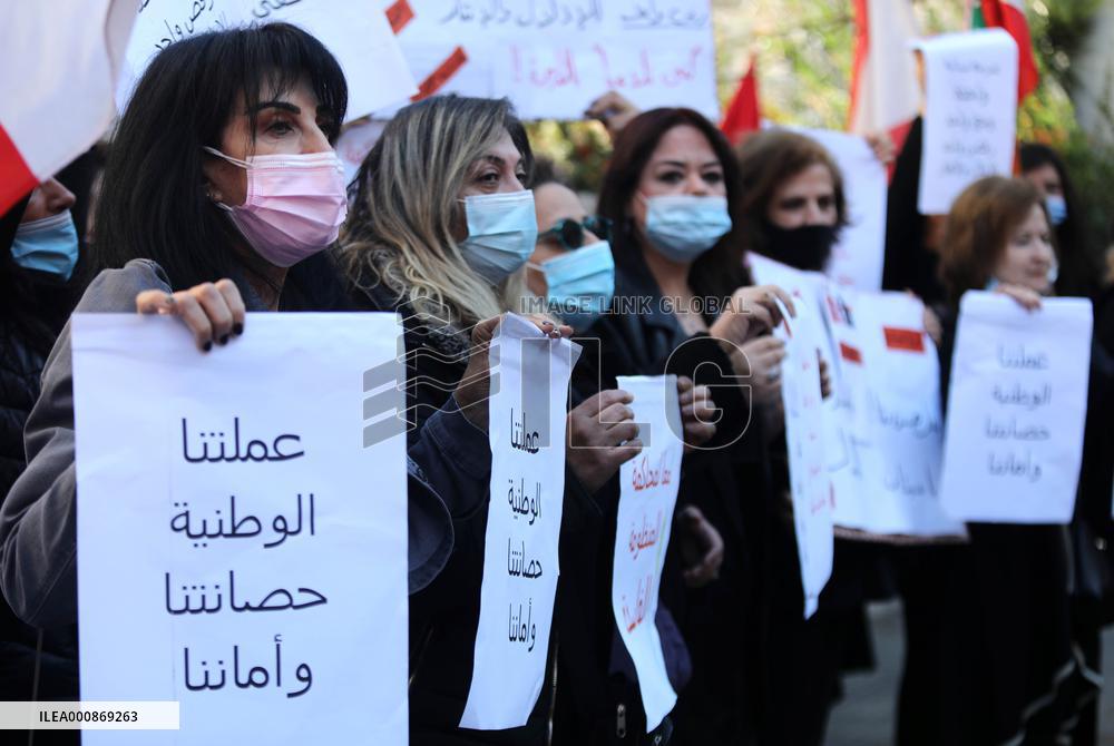 LEBANON-BEIRUT-MONEY-CURRECY-COLLAPSE-PROTEST
