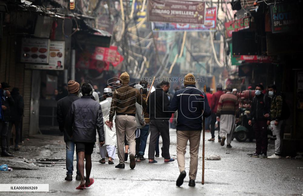 INDIA-NEW DELHI-WEEKEND CURFEW