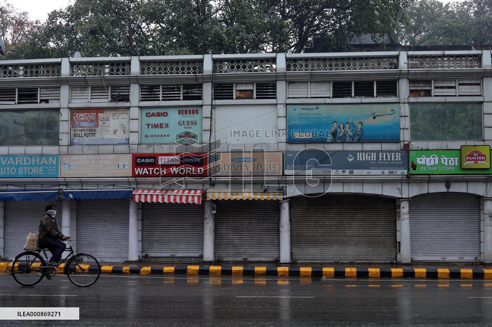 INDIA-NEW DELHI-WEEKEND CURFEW