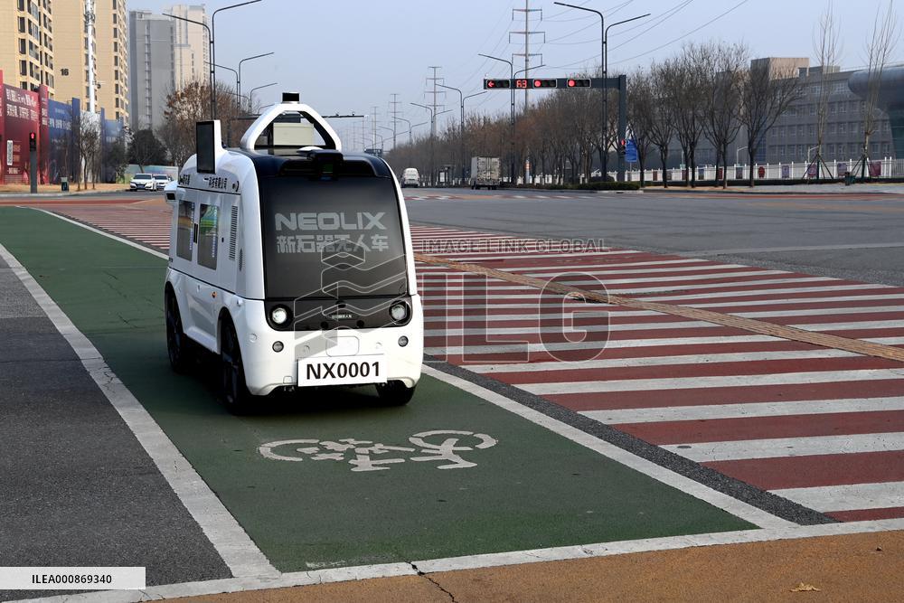 CHINA-SHAANXI-XI'AN-UNMANNED DELIVERY VEHICLE (CN)