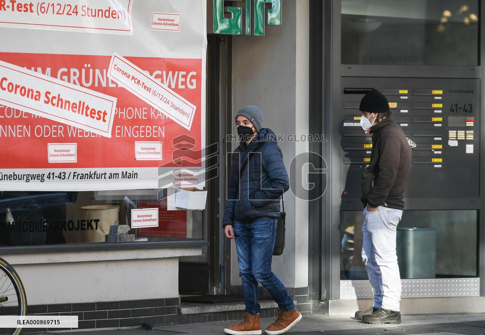 GERMANY-FRANKFURT-COVID-19-2G PLUS-RULE