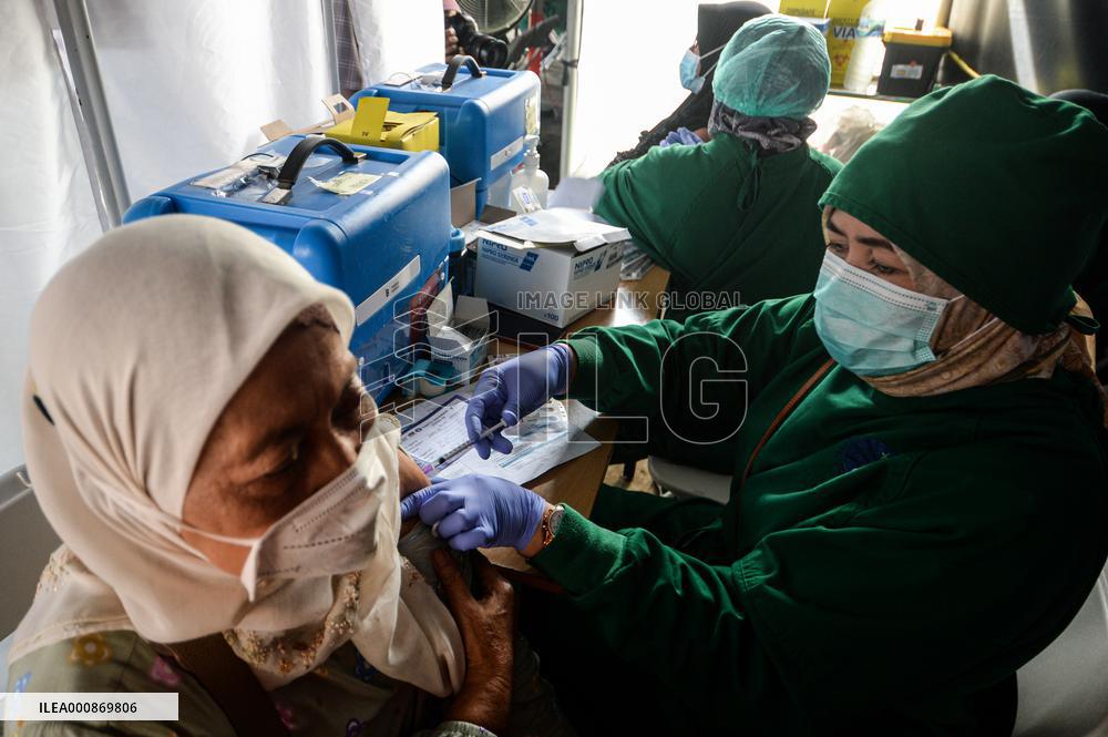 INDONESIA-JAKARTA-COVID-19-VACCINATION