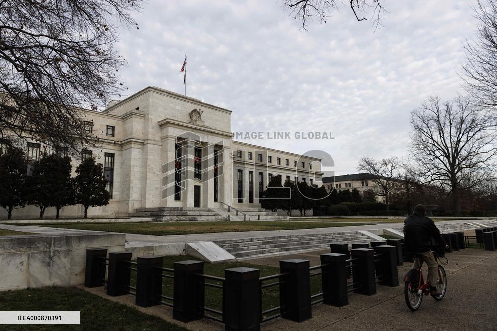 Xinhua Headlines: U.S. buck-passism imperils world peace, development