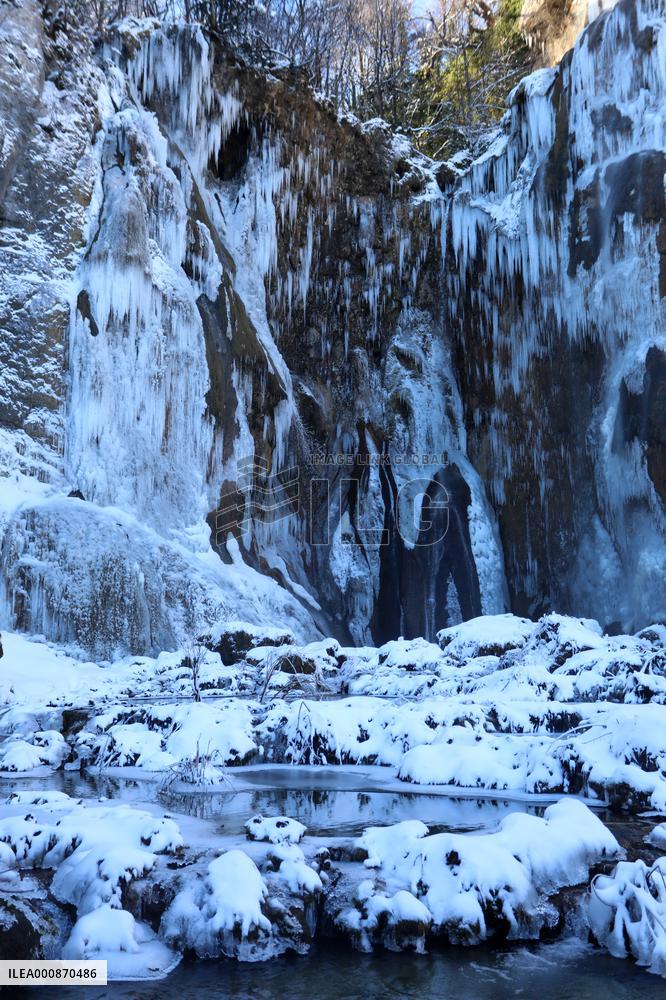 CROATIA-PLITVICE LAKES NATIONAL PARK-SNOW