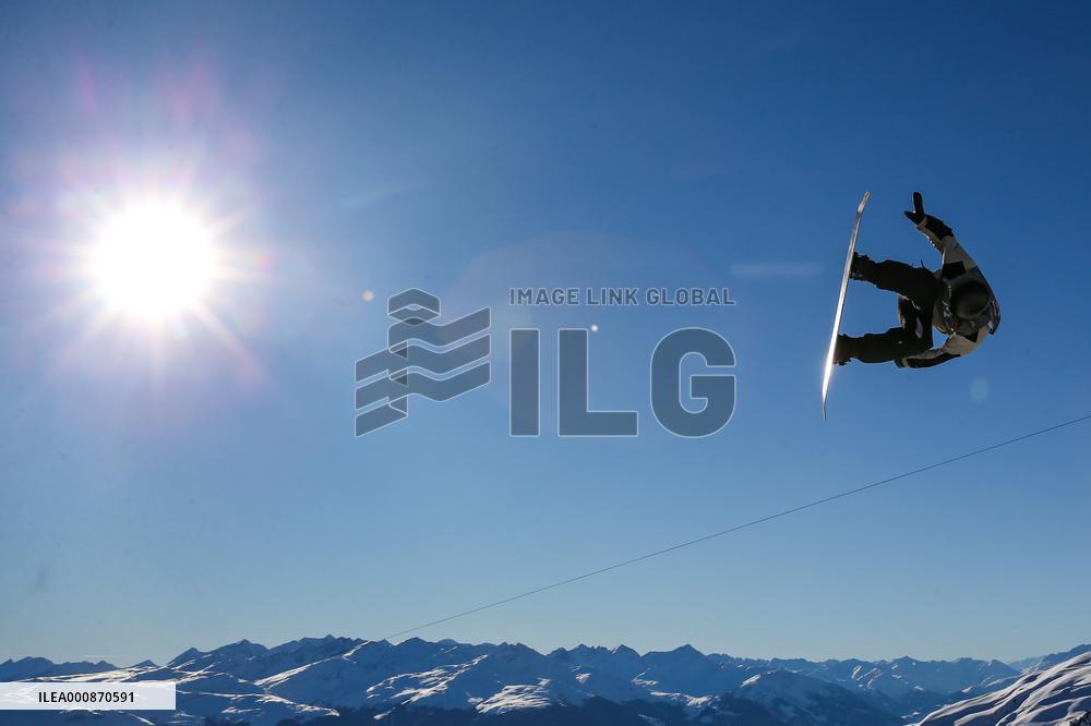 (SP)SWITZERLAND-LAAX-SNOWBOARD WORLD CUP-SLOPESTYLE SEMIFINAL