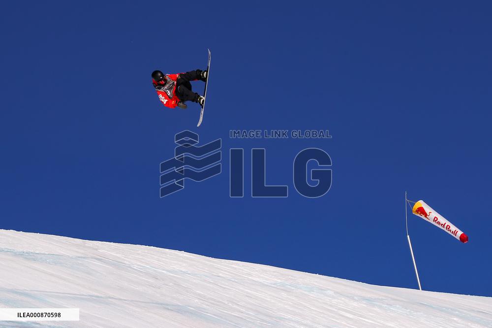 (SP)SWITZERLAND-LAAX-SNOWBOARD WORLD CUP-SLOPESTYLE SEMIFINAL