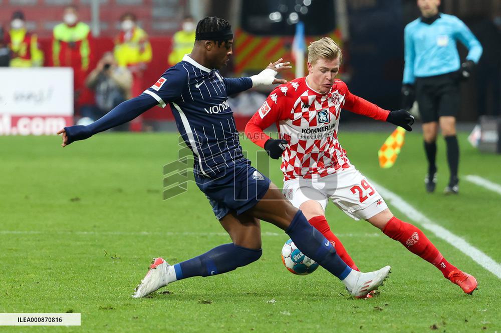 (SP)GERMANY-MAINZ-FOOTBALL-BUNDESLIGA-MAINZ VS BOCHUM