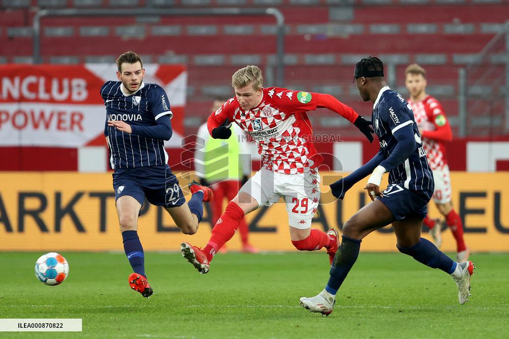 (SP)GERMANY-MAINZ-FOOTBALL-BUNDESLIGA-MAINZ VS BOCHUM