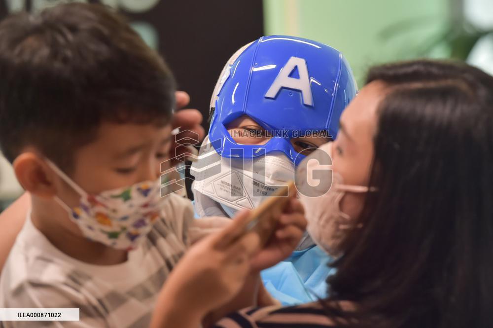 INDONESIA-JAKARTA-COVID-19-CHILDREN-VACCINATION