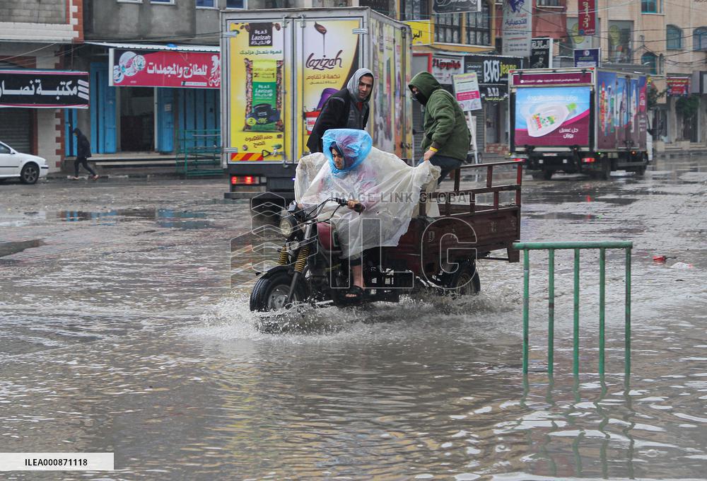 MIDEAST-GAZA-JABALIA REFUGEE CAMP-TORRENTIAL RAINS