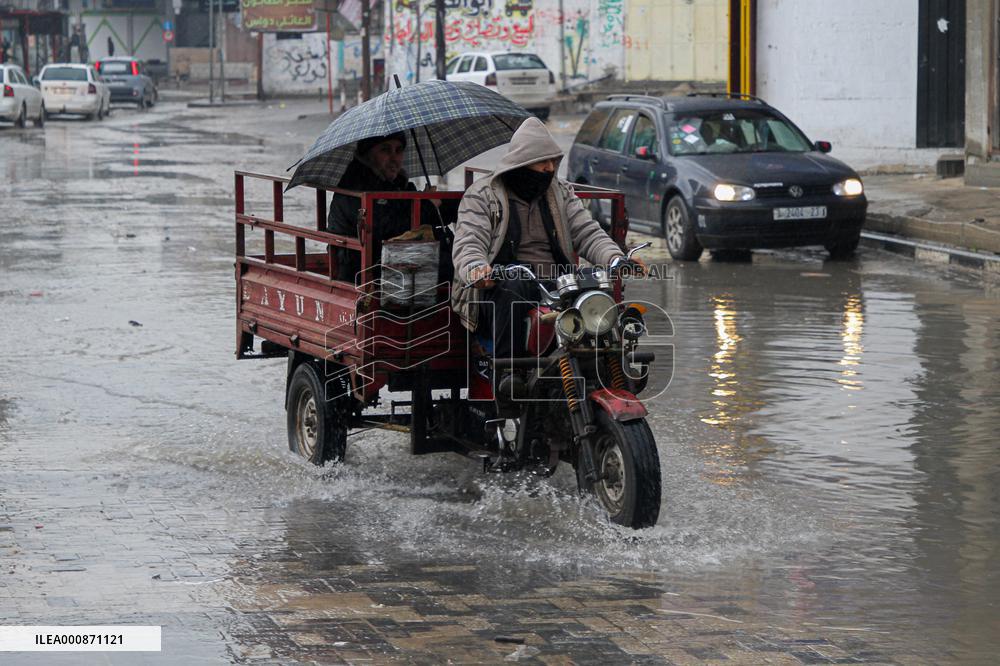 MIDEAST-GAZA-JABALIA REFUGEE CAMP-TORRENTIAL RAINS