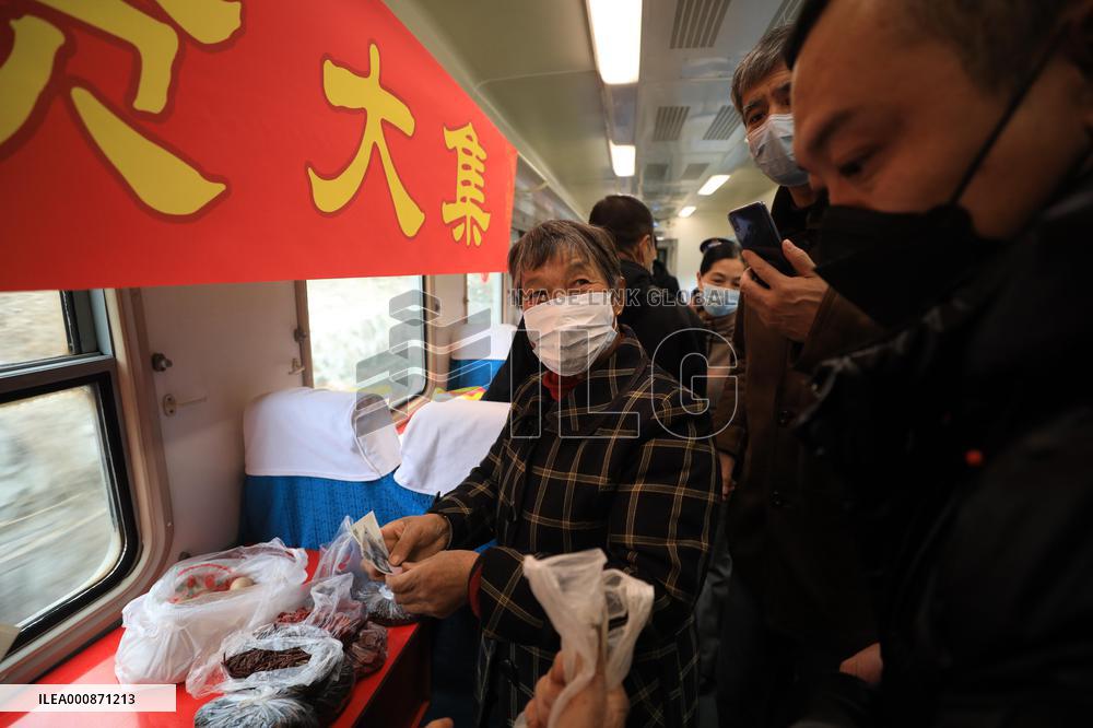 CHINA-LIAONING-DANDONG-ON-BOARD MARKET (CN)