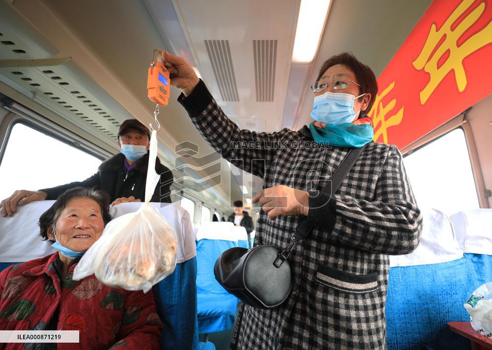 CHINA-LIAONING-DANDONG-ON-BOARD MARKET (CN)
