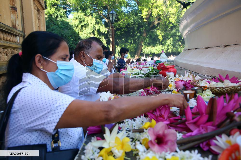SRI LANKA-COLOMBO-BUDDHIST FESTIVAL-POYA DAY-CELEBRATION