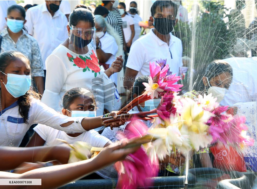 SRI LANKA-COLOMBO-BUDDHIST FESTIVAL-POYA DAY-CELEBRATION
