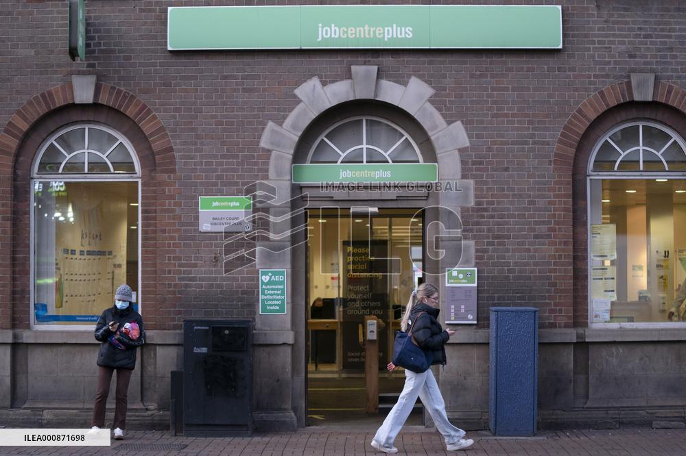 BRITAIN-SHEFFIELD-JOB VACANCIES-JOB CENTER