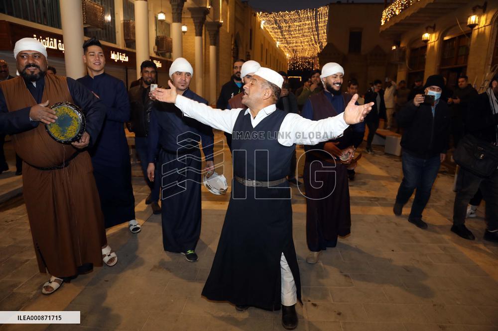 IRAQ-BAGHDAD-STREET-CULTURAL EVENING