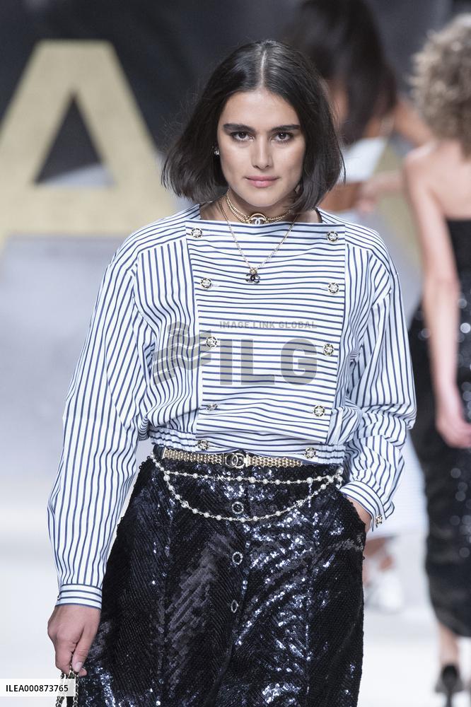 PFW - Chanel Runway Jill Kortleve