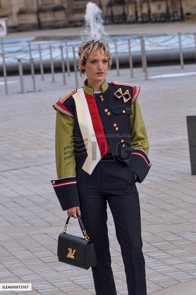 PFW Louis Vuitton Arrivals JR
