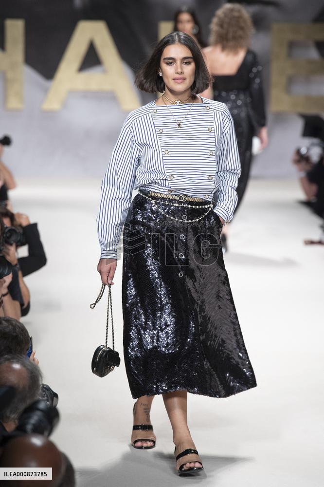 PFW - Chanel Runway Jill Kortleve