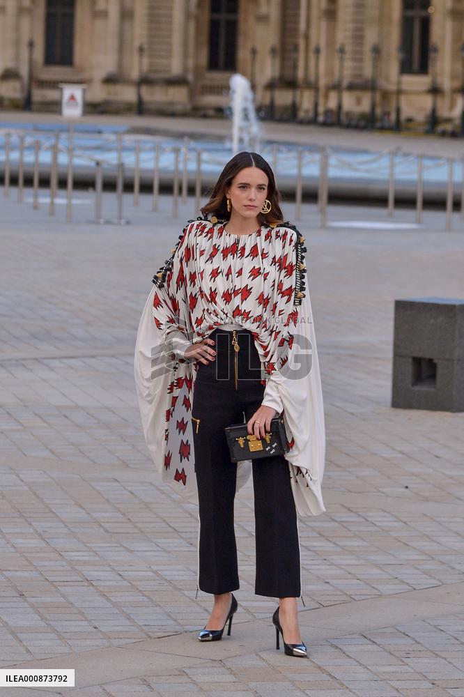 PFW Louis Vuitton Arrivals JR