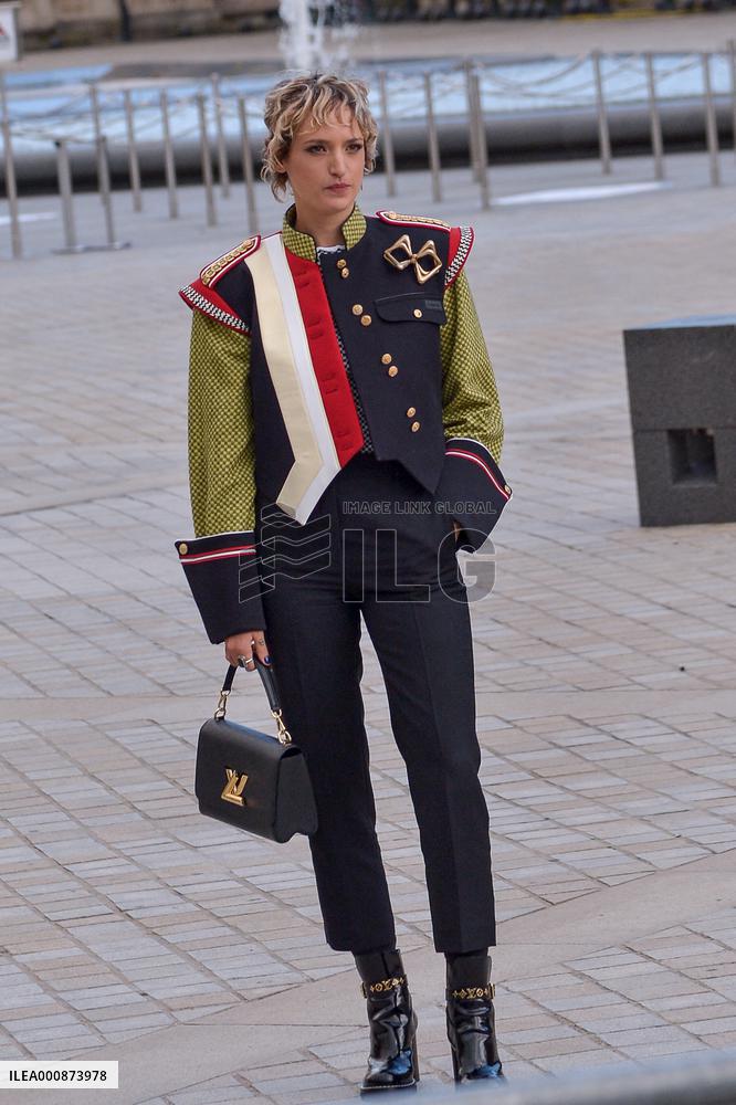 PFW Louis Vuitton Arrivals JR