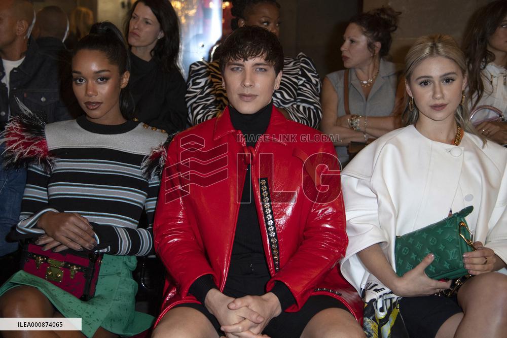 PFW - Louis Vuitton Front Row