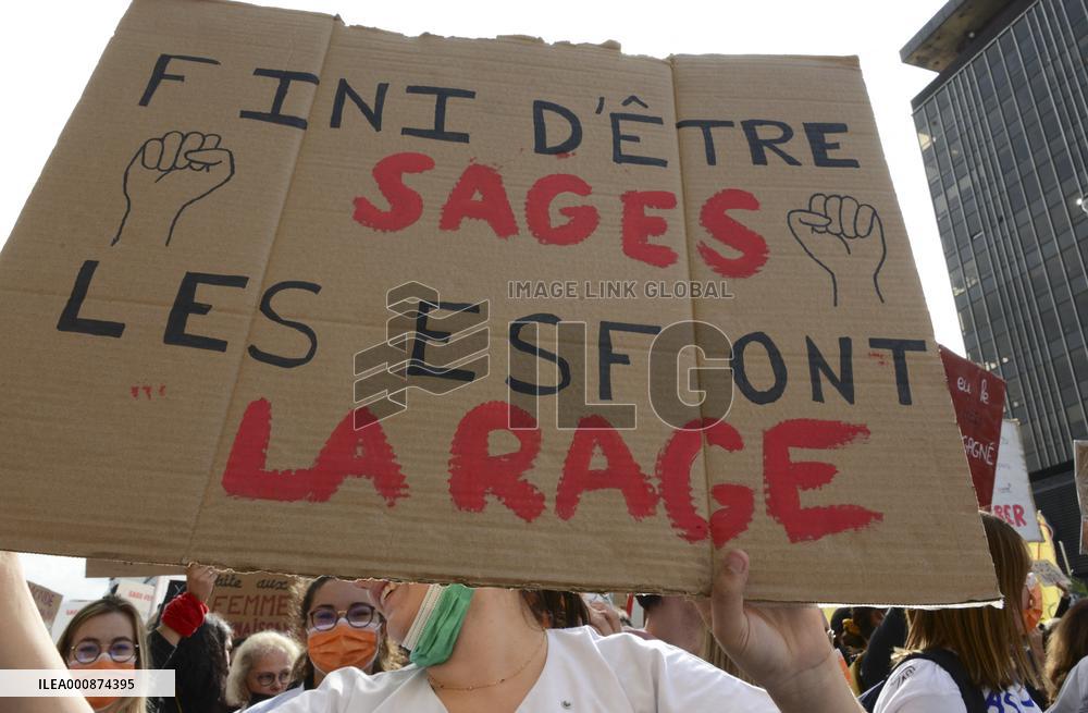 Demonstration Of Midwives On Strike - Paris