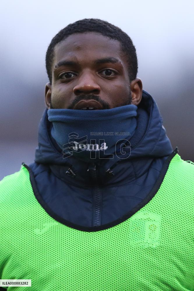 SOCCER-ENGLAND-BARNSLEY-BARROW