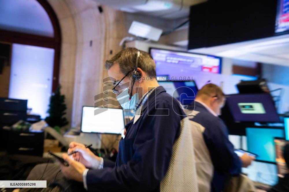 U.S.-NEW YORK-STOCK-FALL
