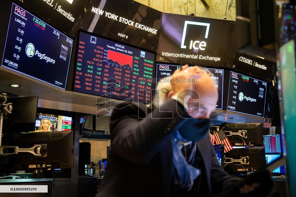 U.S.-NEW YORK-STOCK-FALL