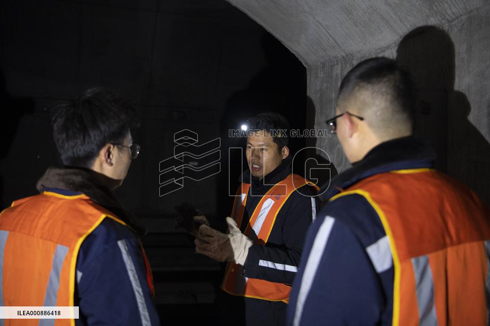 CHINA-SHANXI-RAILWAY WORKERS (CN)