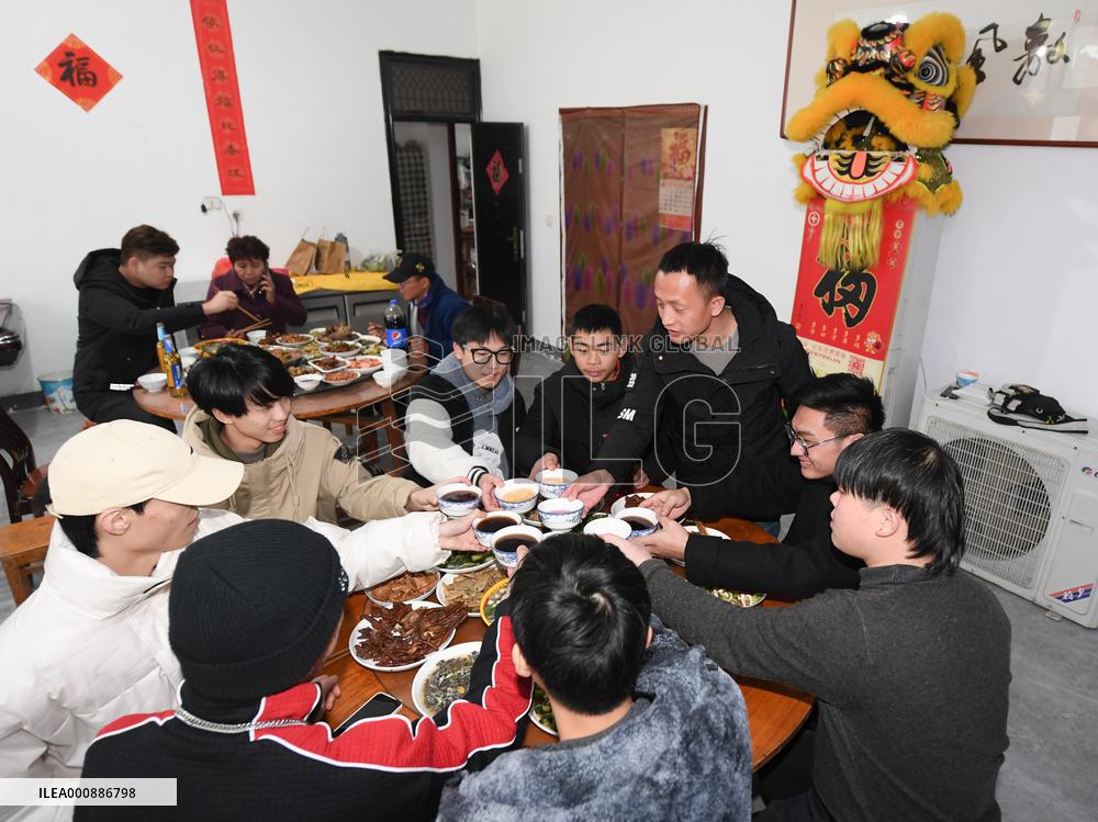 CHINA-ZHEJIANG-ANCIENT TOWN-LION DANCE TEAM (CN)