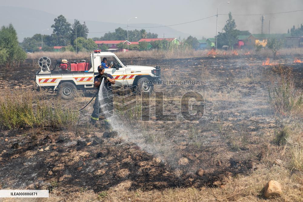 SOUTH AFRICA-WESTERN CAPE-HEAT WAVE