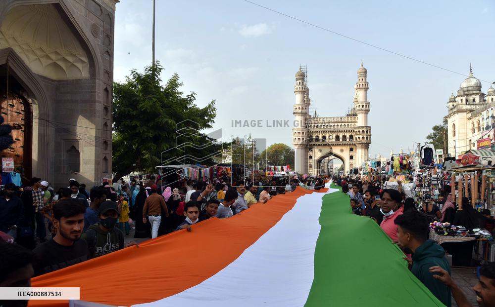 INDIA-HYDERABAD-LONG FLAG