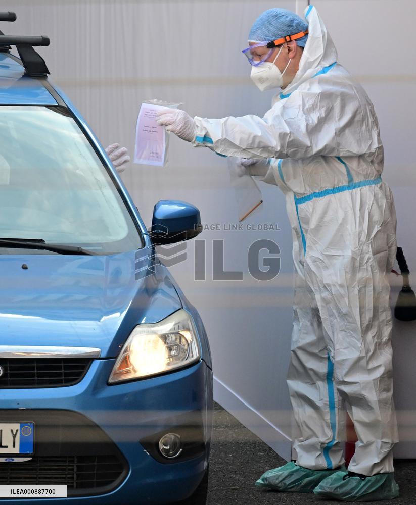 ITALY-ROME-DRIVE-THRU-ELECTION