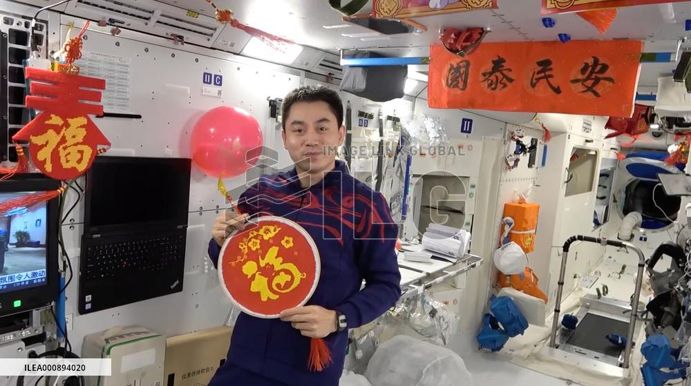CHINA-SPACE STATION-SHENZHOU-13-TAIKONAUNTS-NEW YEAR GREETINGS (CN)