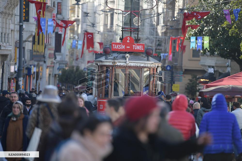 TURKEY-ISTANBUL-TOURISM REVENUE-RISE