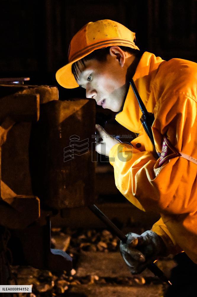 CHINA-GUANGXI-LIUZHOU-FREIGHT TRAIN-MAINTENANCE (CN)
