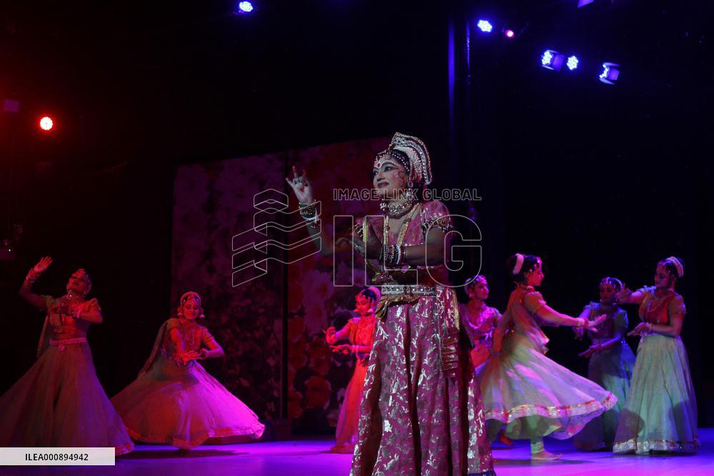 Dance Show for Holi Festival of Navratra - New Delhi