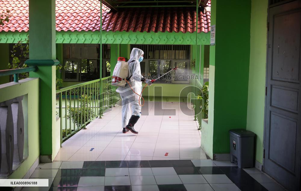 INDONESIA-JAKARTA-COVID-19-DISINFECTION