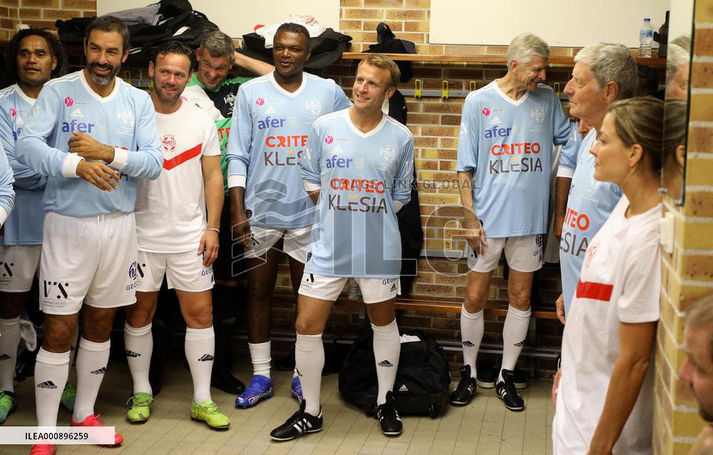 Macron Prepares To play A Football Match - Poissy