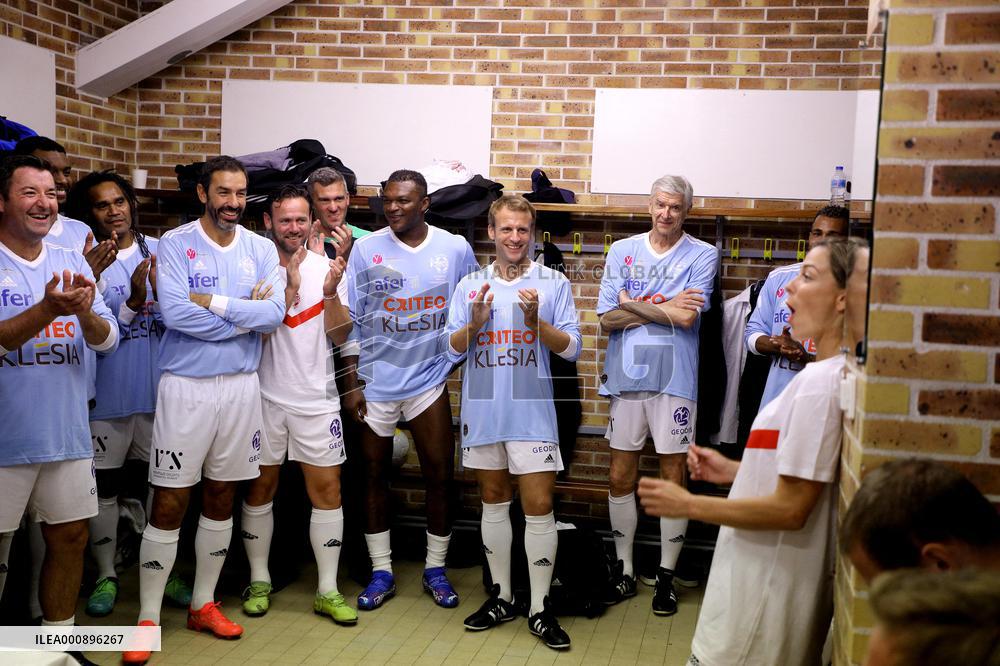 Macron Prepares To play A Football Match - Poissy
