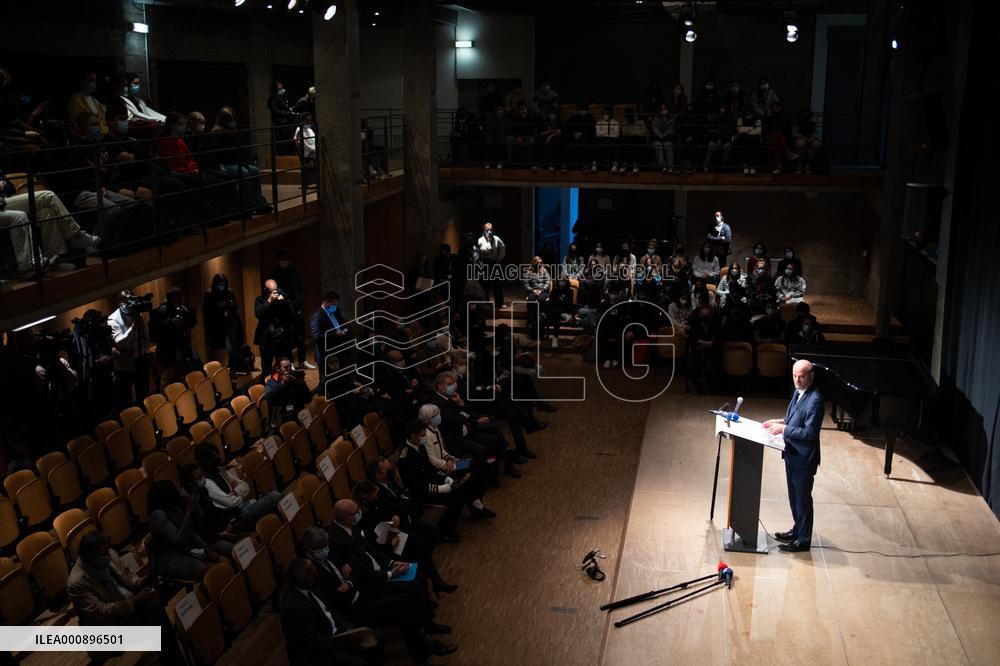 Jean-Michel Blanquer visits a high school on the eve of the national hommage for Samuel Paty - Paris