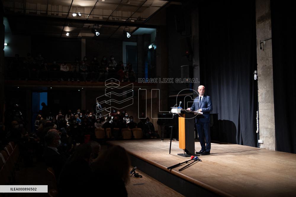 Jean-Michel Blanquer visits a high school on the eve of the national hommage for Samuel Paty - Paris