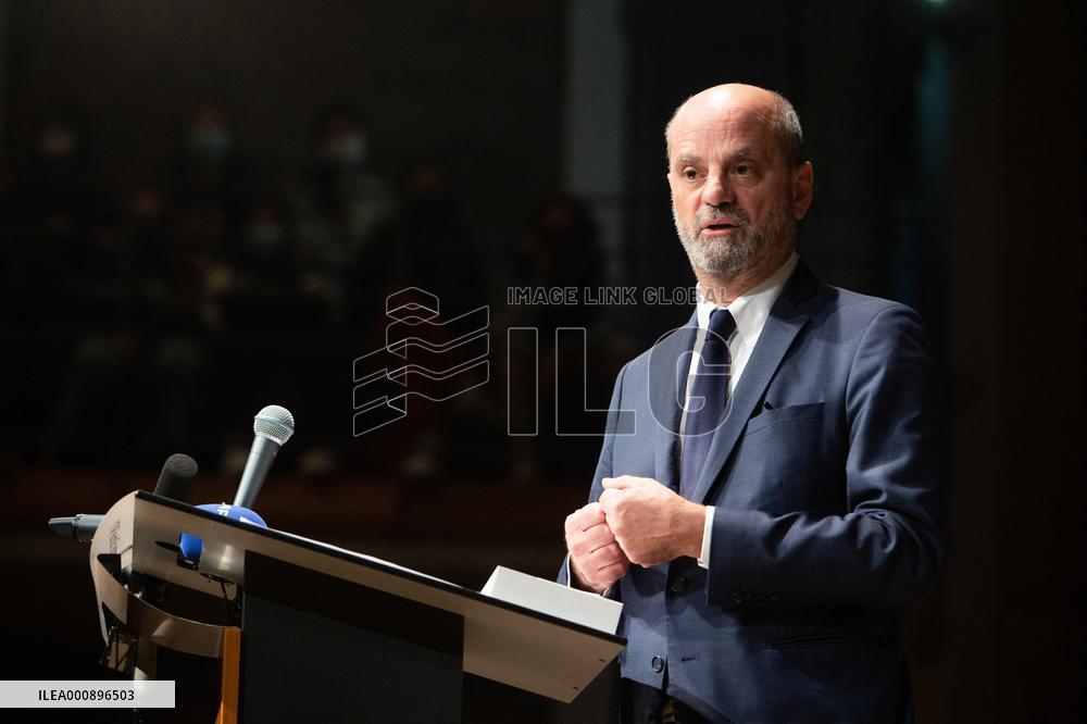 Jean-Michel Blanquer visits a high school on the eve of the national hommage for Samuel Paty - Paris